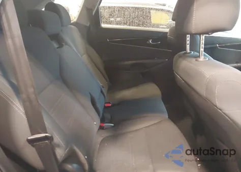 2020 Kia Sorento 2.4L Lx z USA, uszkodzony, nr VIN 5XYPGDA36LG660455